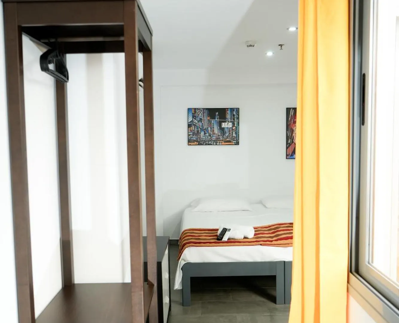 New Art Hostel Palma de Mallorca  Испания