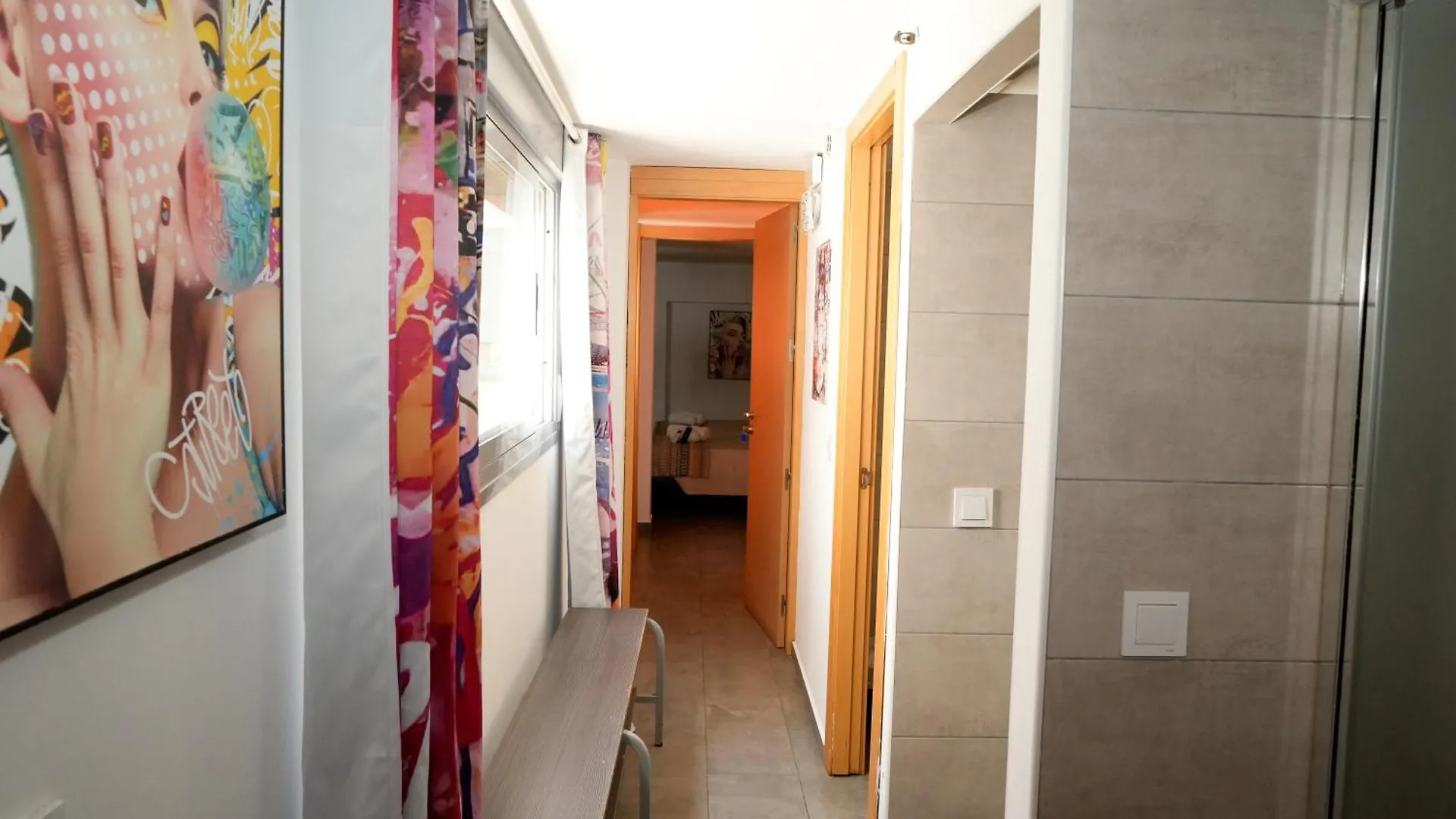 New Art Hostel - Albergue Juvenil ميورقة