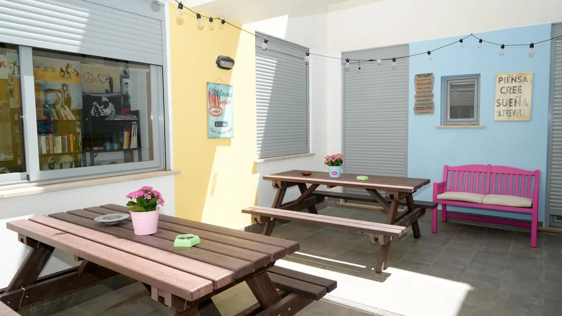 New Art Hostel - Albergue Juvenil Palma 0*,